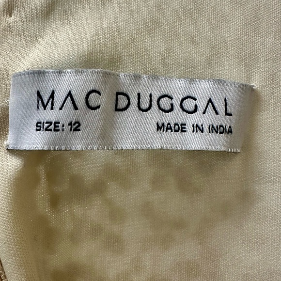 Mac Duggal Beaded Fringe Sequined Mini Dress - Nude/Silver - Size 12 - Picture 4 of 10